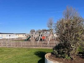 Heacham Beach Parkdean Resorts - Holiday Accommodation 18026 - Norfolk - 1186498 - thumbnail photo 12
