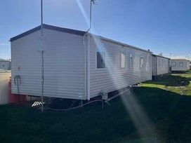 Heacham Beach Parkdean Resorts - Holiday Accommodation 18026 - Norfolk - 1186498 - thumbnail photo 13