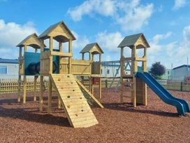Heacham Beach Parkdean Resorts - Holiday Accommodation 18026 - Norfolk - 1186498 - thumbnail photo 16