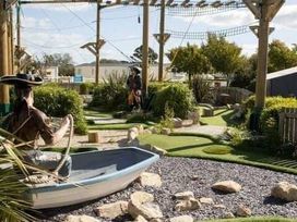 Lizard Point Holiday Park - Holiday Accommodation 18038 - Cornwall - 1186499 - thumbnail photo 10