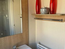 Ty Gwyn Caravan Park - Holiday Accommodation 18040 - North Wales - 1186501 - thumbnail photo 11