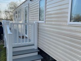 Tattershall Lakes Country Park - Holiday Accommodation 18043 - Lincolnshire - 1186502 - thumbnail photo 2