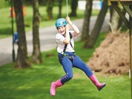 Devon Cliffs Holiday Park - Holiday Accommodation 18050 - Devon - 1186504 - thumbnail photo 16