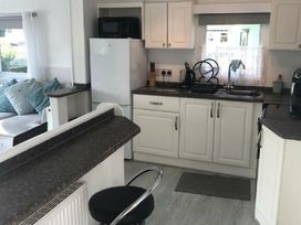 Hafan y Mor Haven - Holiday Accommodation 18063 - North Wales - 1186506 - thumbnail photo 6