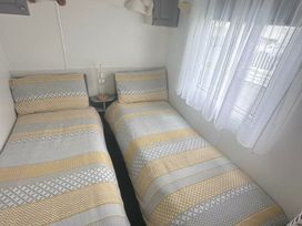 Hafan y Mor Haven - Holiday Accommodation 18063 - North Wales - 1186506 - thumbnail photo 8