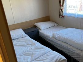 Coastfield Holiday Village - Holiday Accommodation 18067 - Lincolnshire - 1186507 - thumbnail photo 10