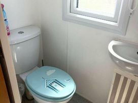 Quay West Holiday Park - Holiday Accommodation 18070 - Mid Wales - 1186509 - thumbnail photo 8