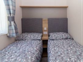 Cornish Coast Caravan Park - Holiday Accommodation 18075 - Cornwall - 1186511 - thumbnail photo 4