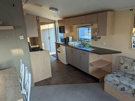Lyons Robin Hood - Holiday Accommodation 18082 - North Wales - 1186514 - thumbnail photo 10