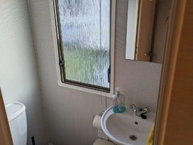 Lyons Robin Hood - Holiday Accommodation 18082 - North Wales - 1186514 - thumbnail photo 15