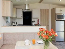 Cornish Coast Caravan Park - Holiday Accommodation 18087 - Cornwall - 1186516 - thumbnail photo 7