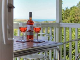 Cornish Coast Caravan Park - Holiday Accommodation 18088 - Cornwall - 1186517 - thumbnail photo 11
