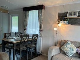 Trecco Bay - Holiday Accommodation 18089 - Somerset & Wiltshire - 1186518 - thumbnail photo 6