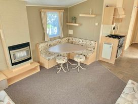 Sundowner Holiday Park - Holiday Accommodation 18091 - Norfolk - 1186519 - thumbnail photo 5
