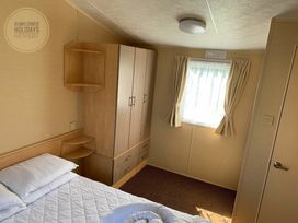 Sundowner Holiday Park - Holiday Accommodation 18091 - Norfolk - 1186519 - thumbnail photo 11