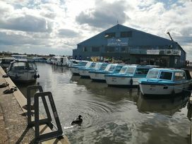 Sundowner Holiday Park - Holiday Accommodation 18091 - Norfolk - 1186519 - thumbnail photo 15