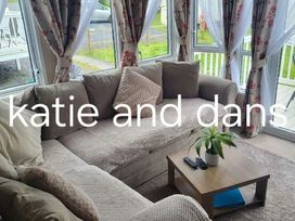 Brynowen Holiday Park - Holiday Accommodation 18109 - Mid Wales - 1186528 - thumbnail photo 4
