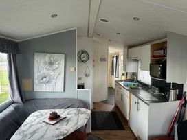 The Chase - Holiday Accommodation 18114 - Lincolnshire - 1186530 - thumbnail photo 12