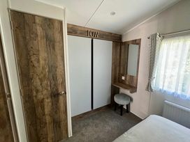 Whitecliff Bay Holiday Park - Holiday Accommodation 18116 - Isle of Wight & Hampshire - 1186531 - thumbnail photo 9