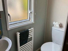 Whitecliff Bay Holiday Park - Holiday Accommodation 18116 - Isle of Wight & Hampshire - 1186531 - thumbnail photo 13