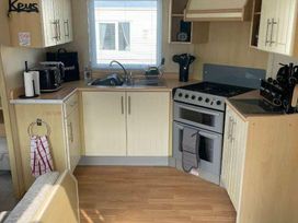 Coral Beach - Holiday Accommodation 18129 - Lincolnshire - 1186532 - thumbnail photo 3