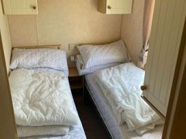 Coral Beach - Holiday Accommodation 18129 - Lincolnshire - 1186532 - thumbnail photo 13
