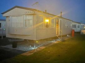 Coral Beach - Holiday Accommodation 18129 - Lincolnshire - 1186532 - thumbnail photo 18