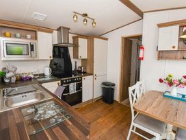 Tattershall Lakes Country Park - Holiday Accommodation 18151 - Lincolnshire - 1186538 - thumbnail photo 3