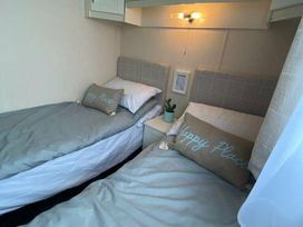 Brynowen Holiday Park - Holiday Accommodation 18168 - Mid Wales - 1186542 - thumbnail photo 6
