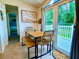 Brynowen Holiday Park - Holiday Accommodation 18168 - Mid Wales - 1186542 - thumbnail photo 8