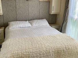 Brynowen Holiday Park - Holiday Accommodation 18168 - Mid Wales - 1186542 - thumbnail photo 9