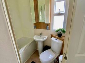 Brynowen Holiday Park - Holiday Accommodation 18168 - Mid Wales - 1186542 - thumbnail photo 10