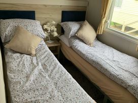 Seal Bay Resort - Holiday Accommodation 18174 - Hampshire - 1186545 - thumbnail photo 7