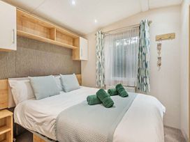 Shorefield Country Park - Holiday Accommodation 18176 - Dorset - 1186546 - thumbnail photo 4