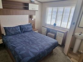 Seal Bay Resort - Holiday Accommodation 18177 - Hampshire - 1186547 - thumbnail photo 4