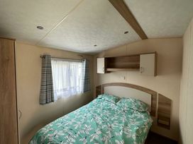Seal Bay Resort - Holiday Accommodation 18178 - Hampshire - 1186548 - thumbnail photo 3