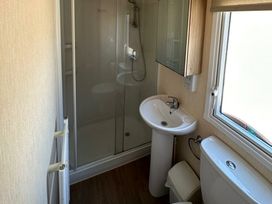 Seal Bay Resort - Holiday Accommodation 18178 - Hampshire - 1186548 - thumbnail photo 6