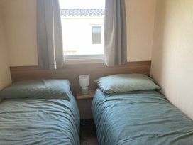 Cayton Bay Caravan Park - Holiday Accommodation 18183 - North Yorkshire (incl. Whitby) - 1186549 - thumbnail photo 6