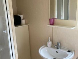 Cayton Bay Caravan Park - Holiday Accommodation 18183 - North Yorkshire (incl. Whitby) - 1186549 - thumbnail photo 13