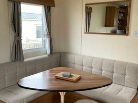 Cayton Bay Caravan Park - Holiday Accommodation 18183 - North Yorkshire (incl. Whitby) - 1186549 - thumbnail photo 19