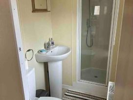 Trecco Bay - Holiday Accommodation 18191 - Somerset & Wiltshire - 1186552 - thumbnail photo 8
