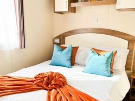 Seal Bay Resort - Holiday Accommodation 18224 - Hampshire - 1186558 - thumbnail photo 3