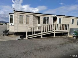 Happy Days Caravan Park - Holiday Accommodation 18243 - North Wales - 1186563 - thumbnail photo 1
