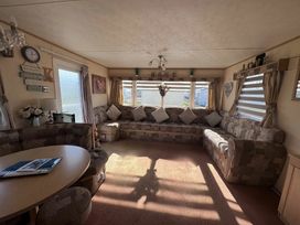 Sunnymede Caravan Park - Holiday Accommodation 18247 - Lincolnshire - 1186565 - thumbnail photo 2