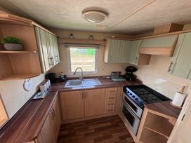 Sunnymede Caravan Park - Holiday Accommodation 18247 - Lincolnshire - 1186565 - thumbnail photo 6
