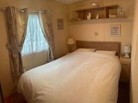 Sunnymede Caravan Park - Holiday Accommodation 18247 - Lincolnshire - 1186565 - thumbnail photo 10