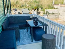 Presthaven Beach Resort - Holiday Accommodation 18249 - North Wales - 1186567 - thumbnail photo 2