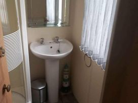 Browns Holiday Park - Holiday Accommodation 18264 - North Wales - 1186571 - thumbnail photo 7