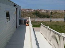 Golden Sands Kinmel Bay - Holiday Accommodation 18269 - North Wales - 1186572 - thumbnail photo 2