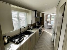 Blue Dolphin Holiday Park - Holiday Accommodation 18288 - North Yorkshire (incl. Whitby) - 1186573 - thumbnail photo 7